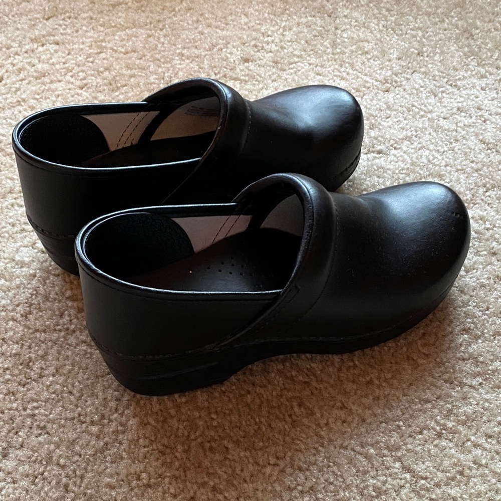 Black leather Dansko Clogs, size 40